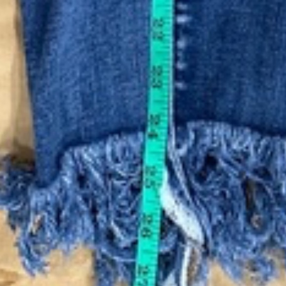Judy Blue Cropped Frayed Jeans Hem Relaxed I'm So Frayed Mid-Rise Straight denim - Picture 9 of 12